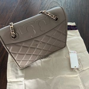 Tory Burch nude bag. Beautifully kept and gorgeous color. See pics for condition